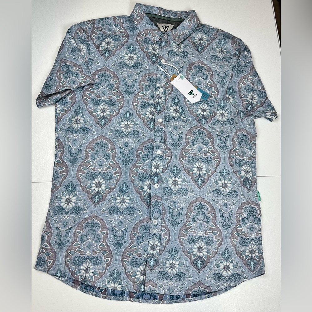 Vissla Mens Denim Mundaka Eco Short Sleeve Button Shirt Lightweight Floral Print